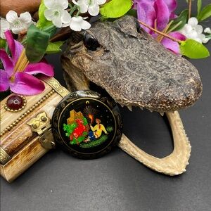 Russian lacquer hand painted folk art brooch vintage